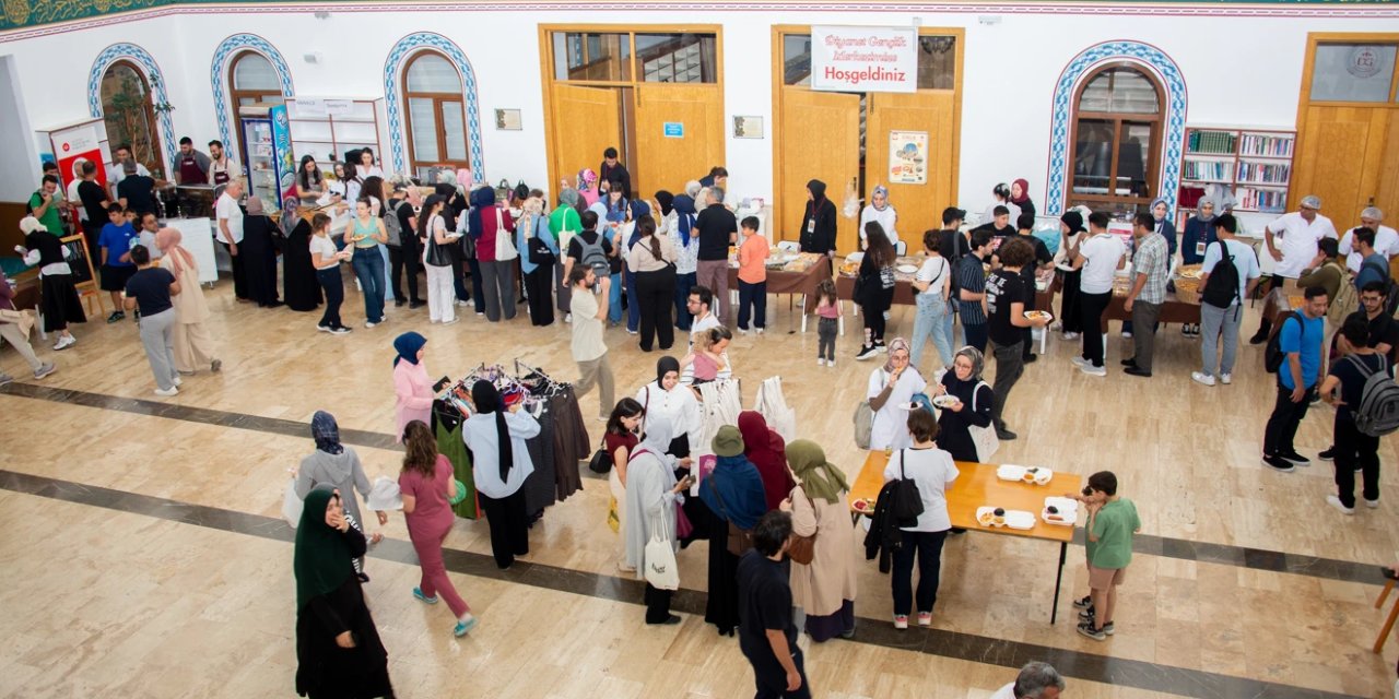 Selçuk Üniversitesi Diş Hekimliği Fakültesi’nden Gazze için yardım kermesi