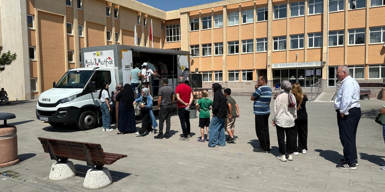 Konya’da mobil ikram araçları YKS için devrede