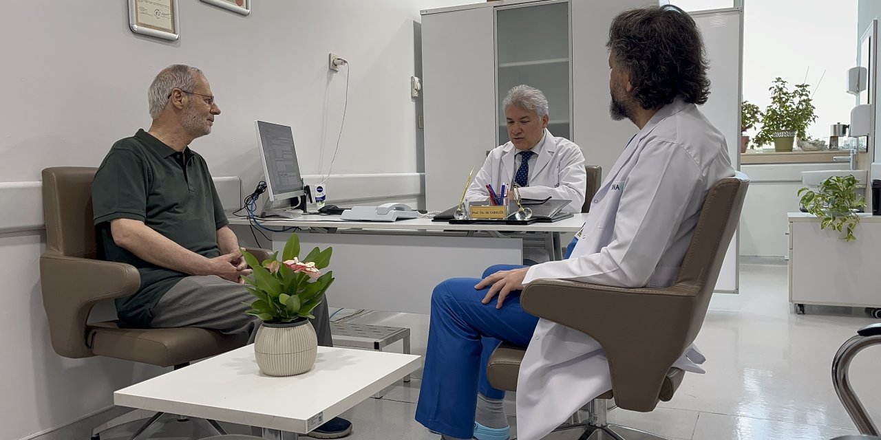 Konya’da yüksek riskli kalp hastasına başarılı dörtlü bypass ameliyatı