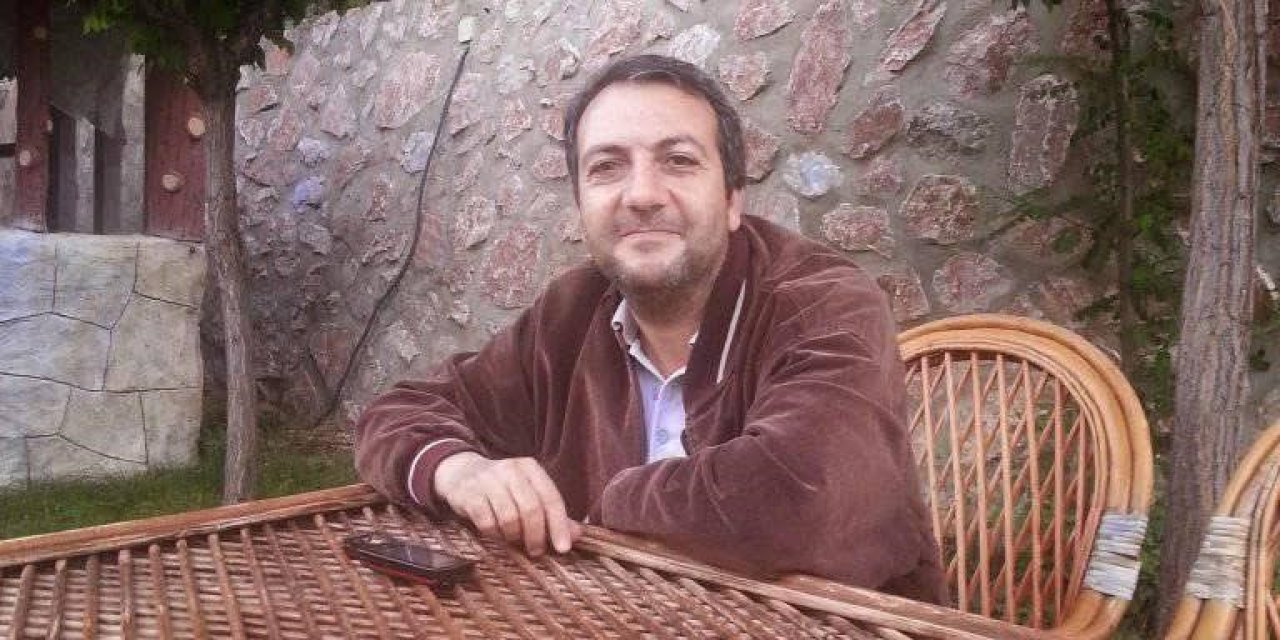 Tarladan geldi, yere yığıldı! Çiftçiyi alaca renkli yılan soktu