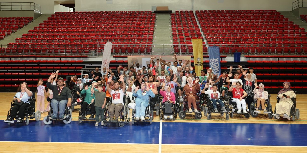 Türkiye’de ilk! 62 engelli birey Para Lazer Yarışması’nda ter döktü