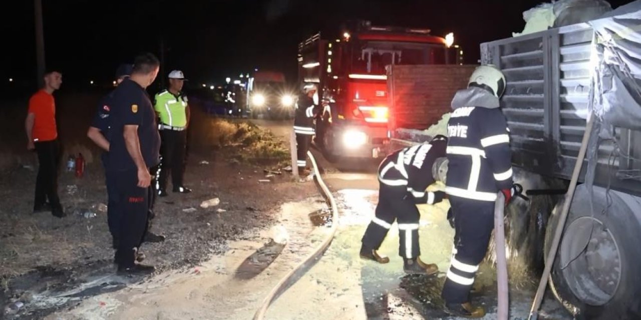 Kükürt yüklü TIR alevler içinde kaldı