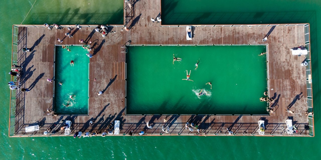 Konya’nın mavi cenneti Acıgöl, tatilcilerin yeni gözdesi
