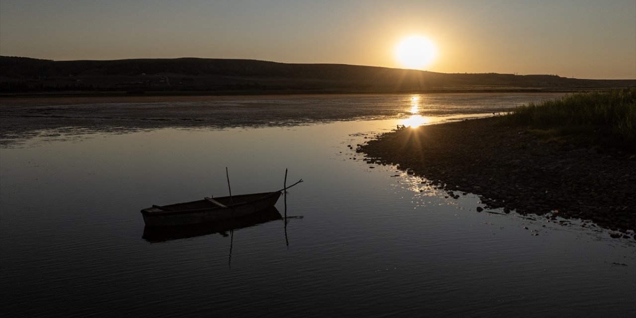 Konya’da bir göl daha can çekişiyor! Adalar karayla birleşti