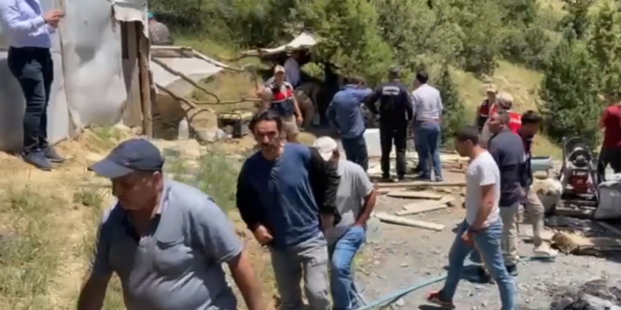 Oltu taşı ocağında göçük