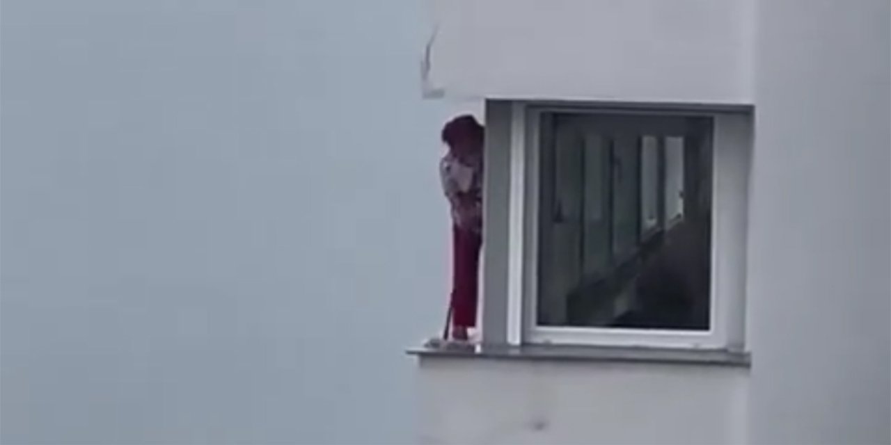 İzleyenlerin elini ayağını boşaltan görüntü