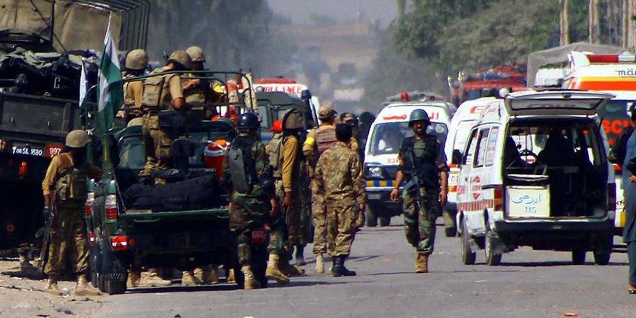 Askeri konvoya bombalı saldırı: 13 ölü