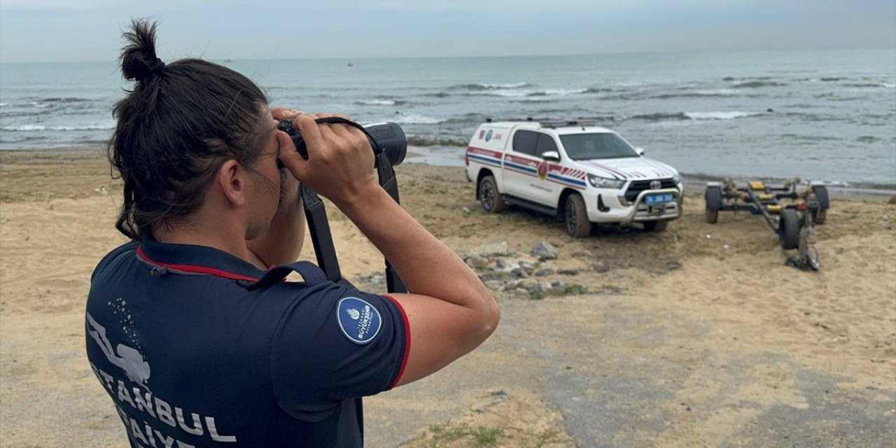 Denizde kaybolan 2 genç aranıyor