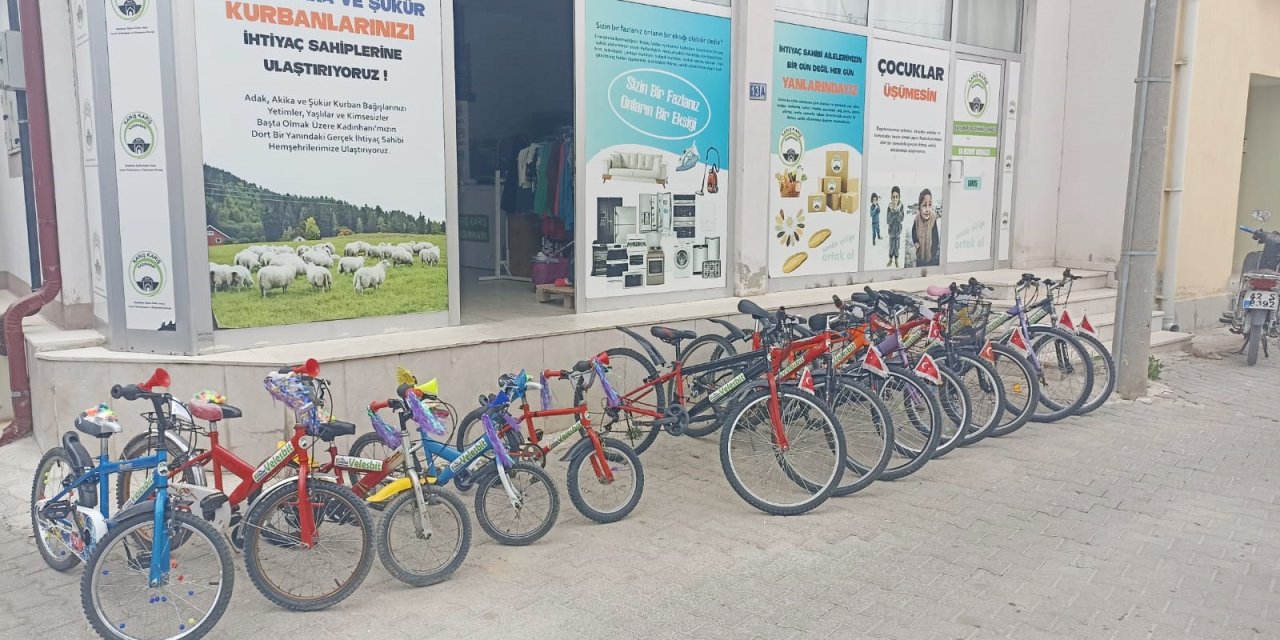 Konya’da bodrumdaki atıl bisikletler çocukların hayaline dönüştü