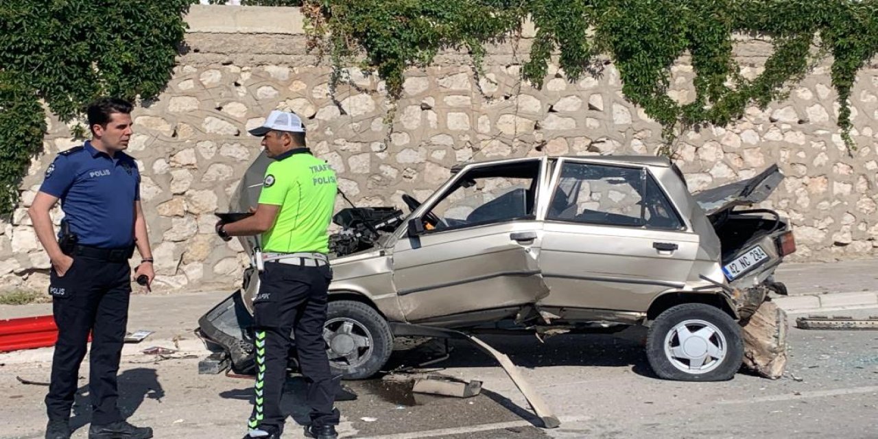Konya plakalı otomobil, Konyalı Mahallesinde kaza yaptı