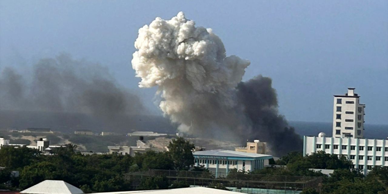 Askeri helikopter düştü