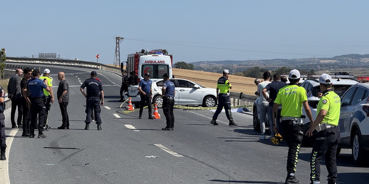 Bariyere çarpan araç parçalandı! Astsubay Emirhan Altın hayatını kaybetti