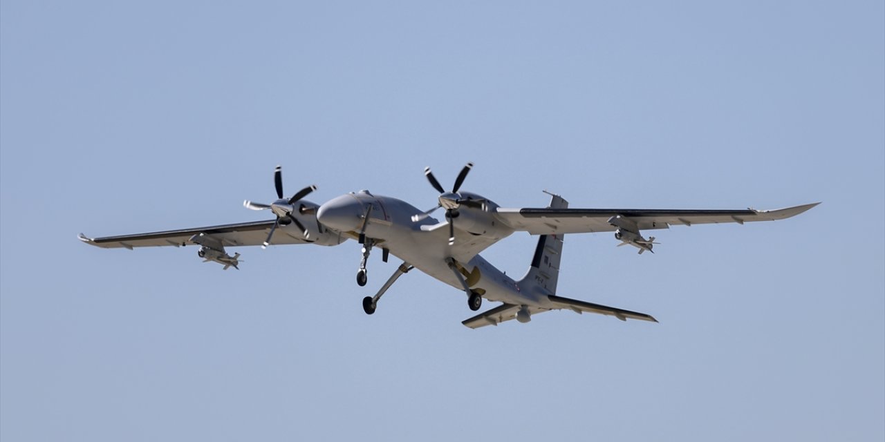 Yapay zeka tabanlı füze yer hedeflerini vurdu