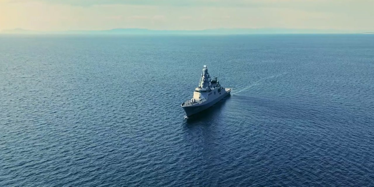 TCG İstanbul fırkateyn fiili atış testlerinde hedefleri tam isabetten vurdu