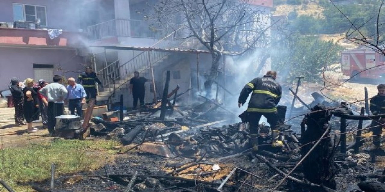 Ahırda çıkan yangında büyük kayıp yaşandı