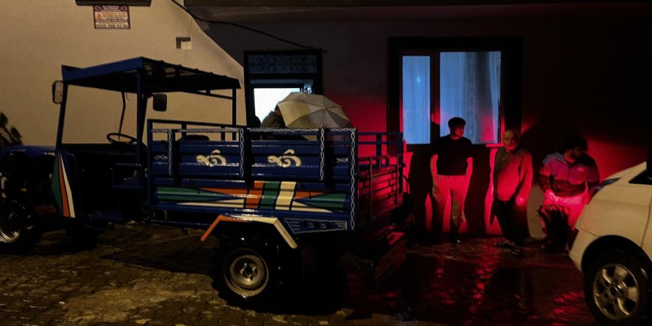 Silahla canına kıydı, seken kurşun arkadaşına da isabet etti