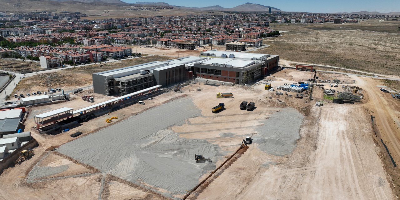 Selçuklu’da Türkiye’nin ilk yeşil sertifikalı sporcu merkezi yükseliyor