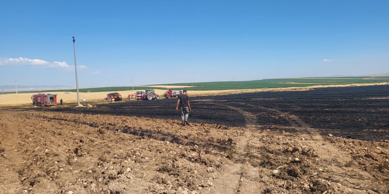 Hasat sonrası yangın! 40 dönümlük arazi alev aldı