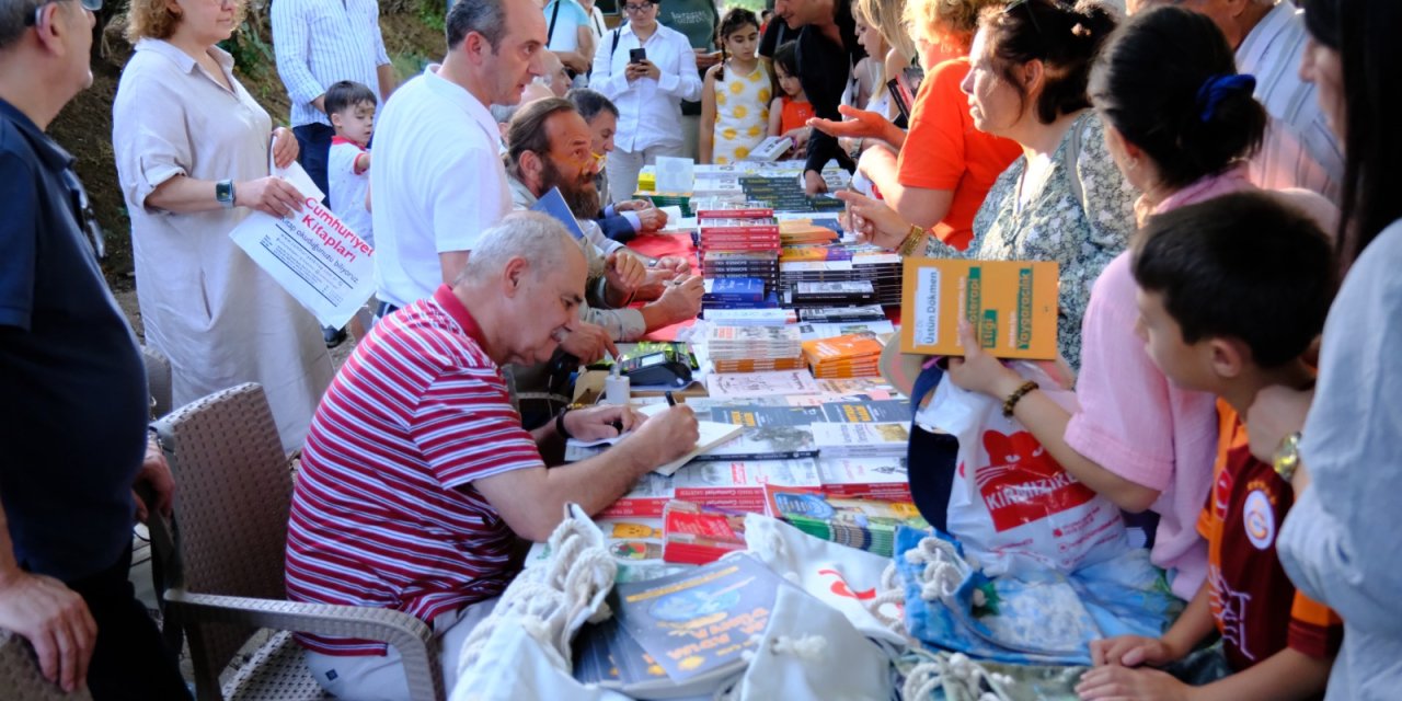 Fıkralar fikirleri anlatıyor! Konya’daki şenlikte düşündüren mesajlar