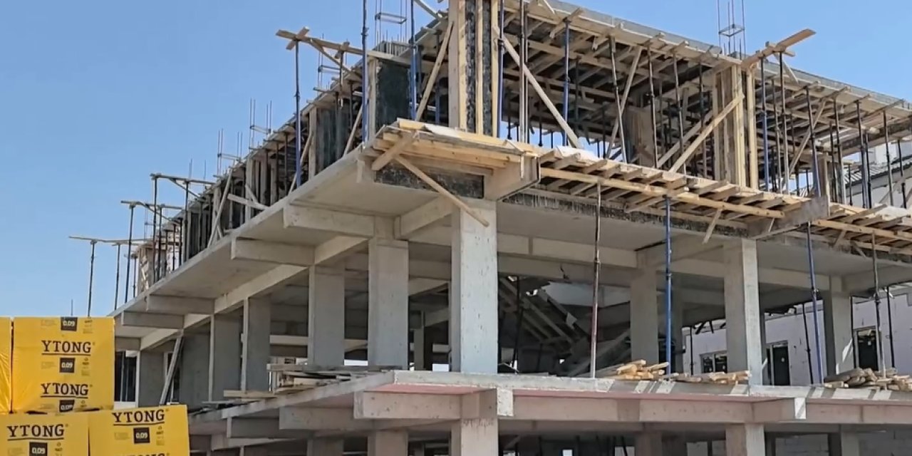 Çalıştığı inşaatta dengesini kaybetti, canından oldu