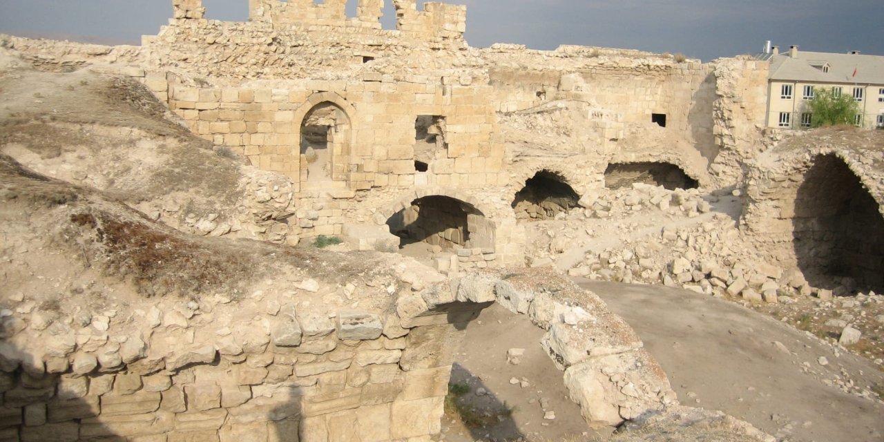 Konya’daki 8 asırlık mirasa altın dokunuş