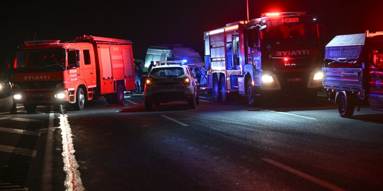 Kızının mezuniyet töreninden dönüyordu! Yanan otomobilin içinde can verdi