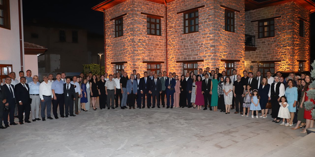 Konya Adliyesi’nde duygusal veda! Başsavcı helallik istedi