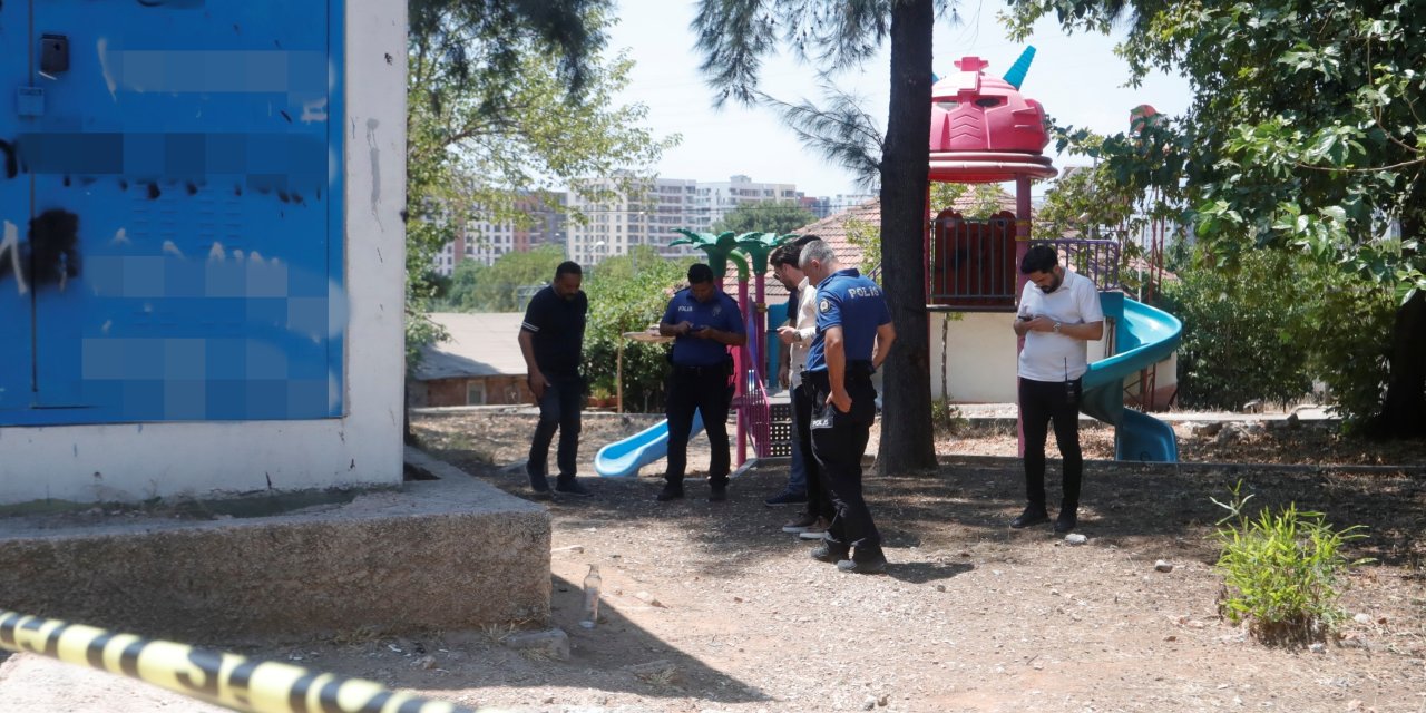 Çocuk parkında kanlı hesaplaşma! 5 bin lirasını alamayınca vurdu