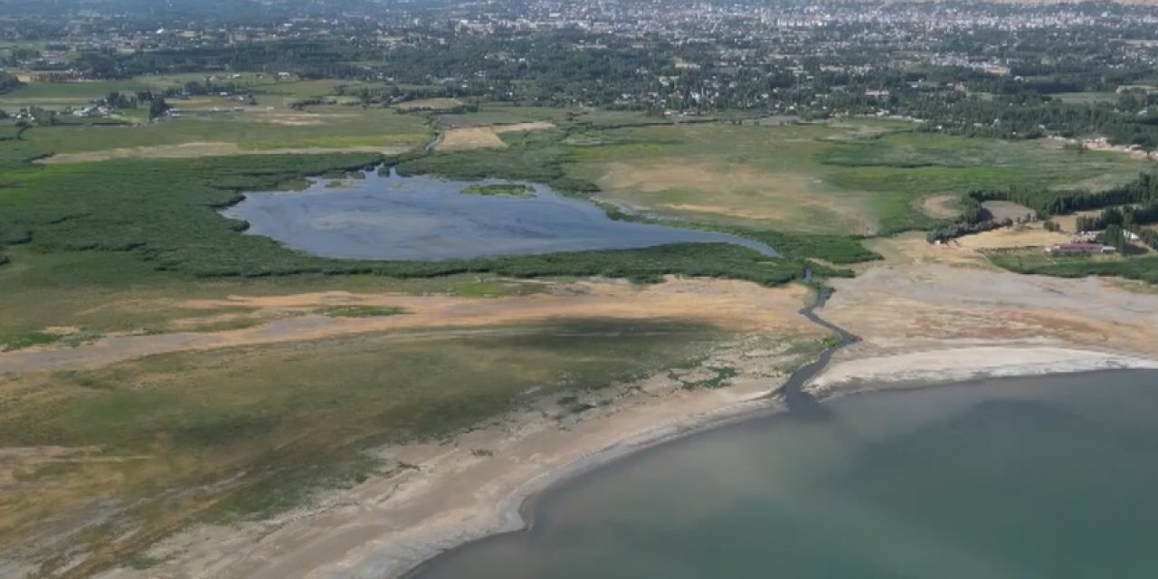 Kuraklık Türkiye’nin en büyük gölünü de vurdu