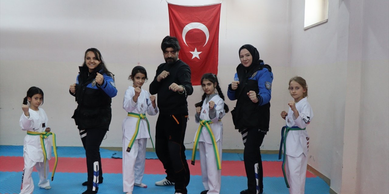 Polislerden çocuklar için güvenli gelecek mesaisi