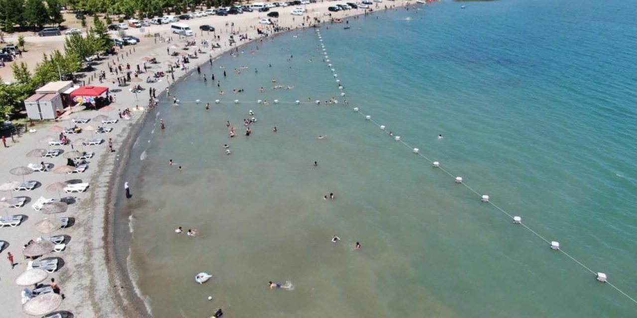 Yüzerken kalp krizi geçiren adam hayatını kaybetti