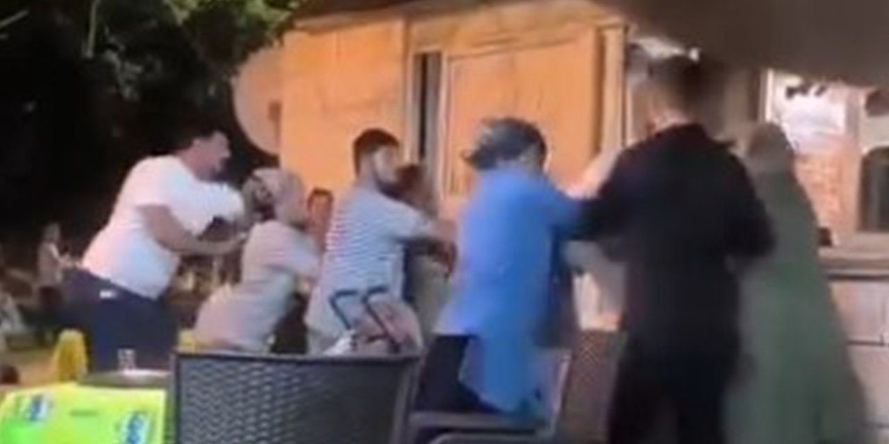 Kadınlar birbirine girdi, erkekler ayırmaya çalıştı