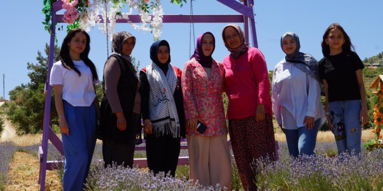 Konya’dan emekli kadın hemşire, hastalardan sonra toprağa şifa oluyor