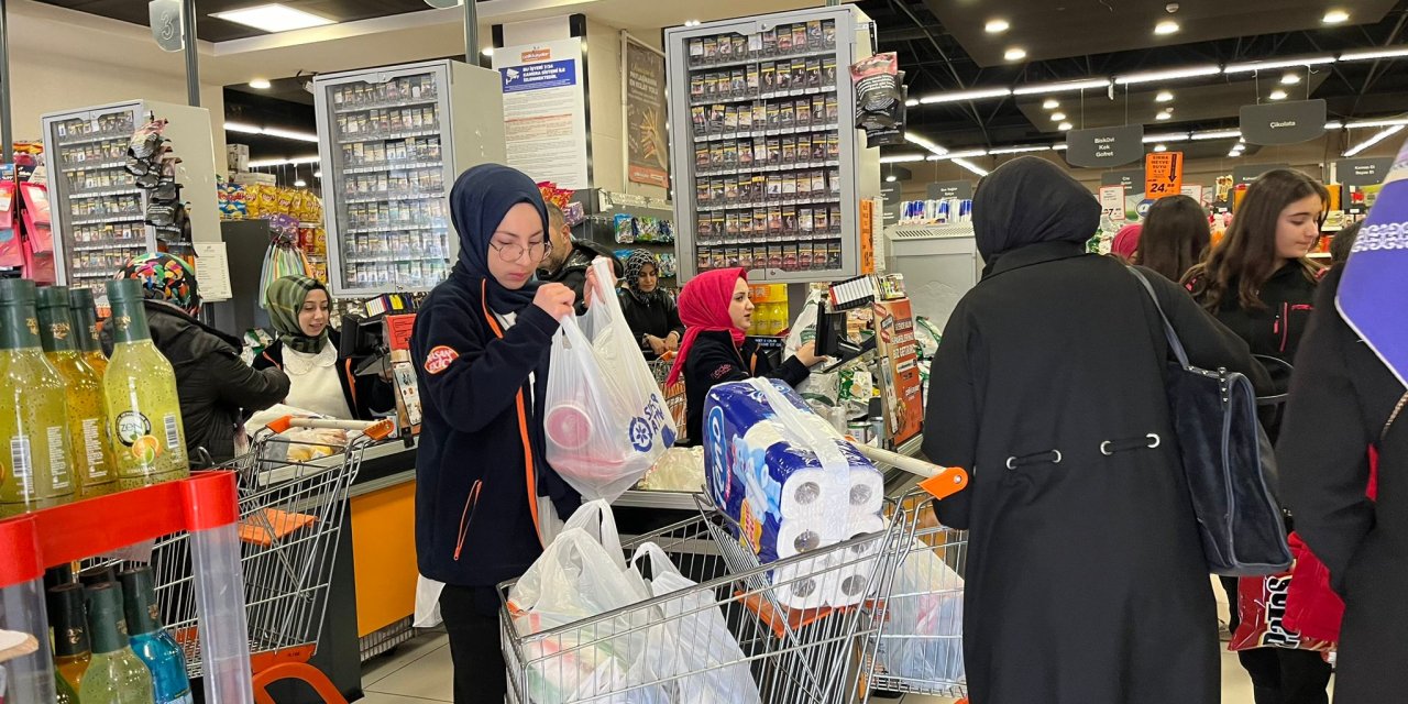 Konya’da bir alana bir bedava dolu dolu geri döndü