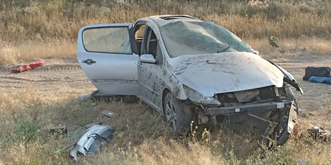 Konya yolunda kaza! Genç sürücü öldü, 2 kişi yaralandı