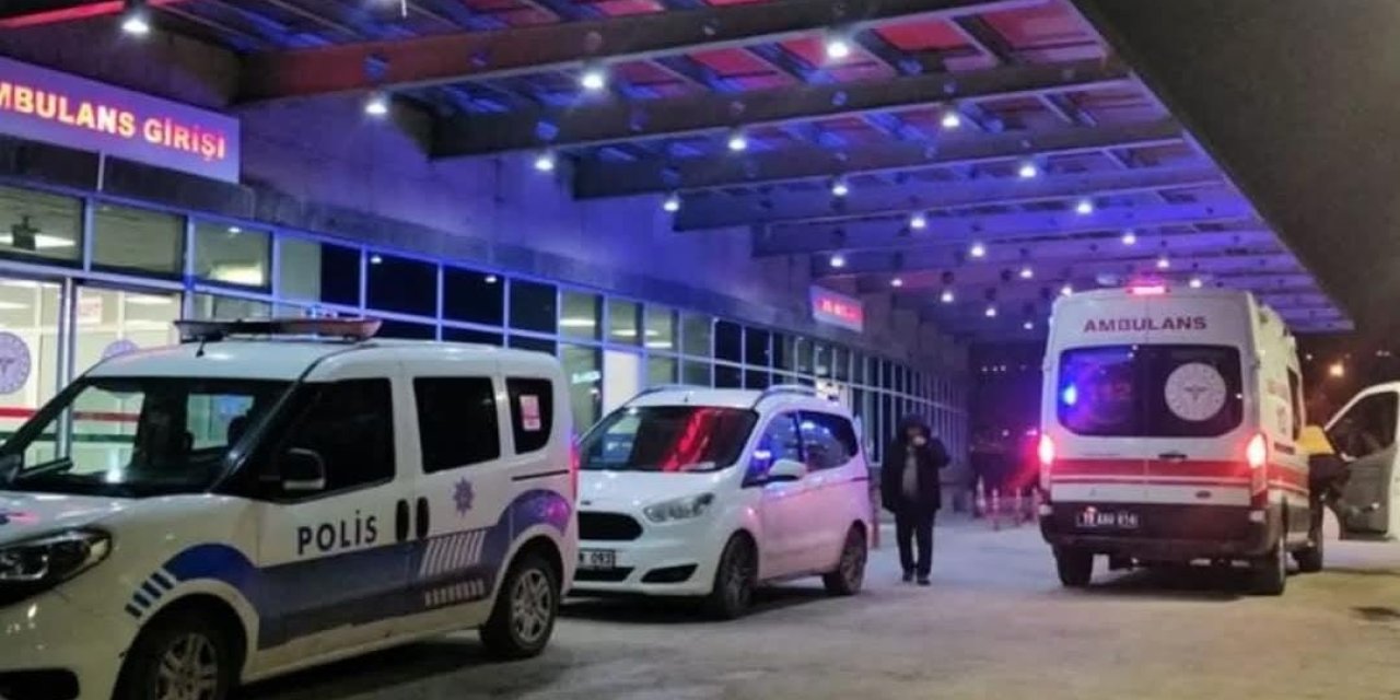 Tırpanla ot biçerken parmağını kopardı