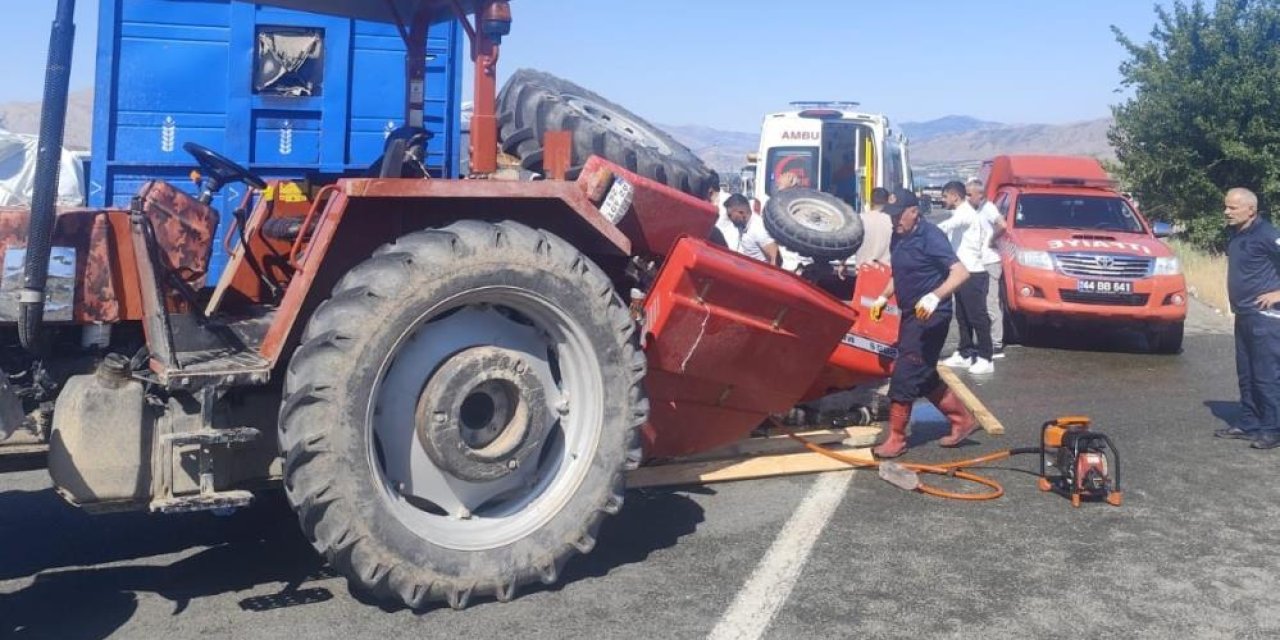 TIR traktör ile çarpıştı: 1 ölü