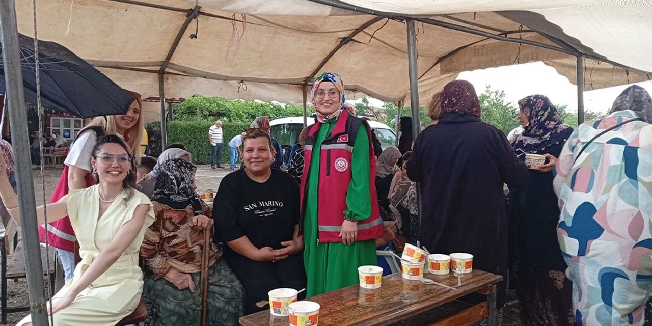 Konya’da komşuluk ruhu aşureyle pekişti