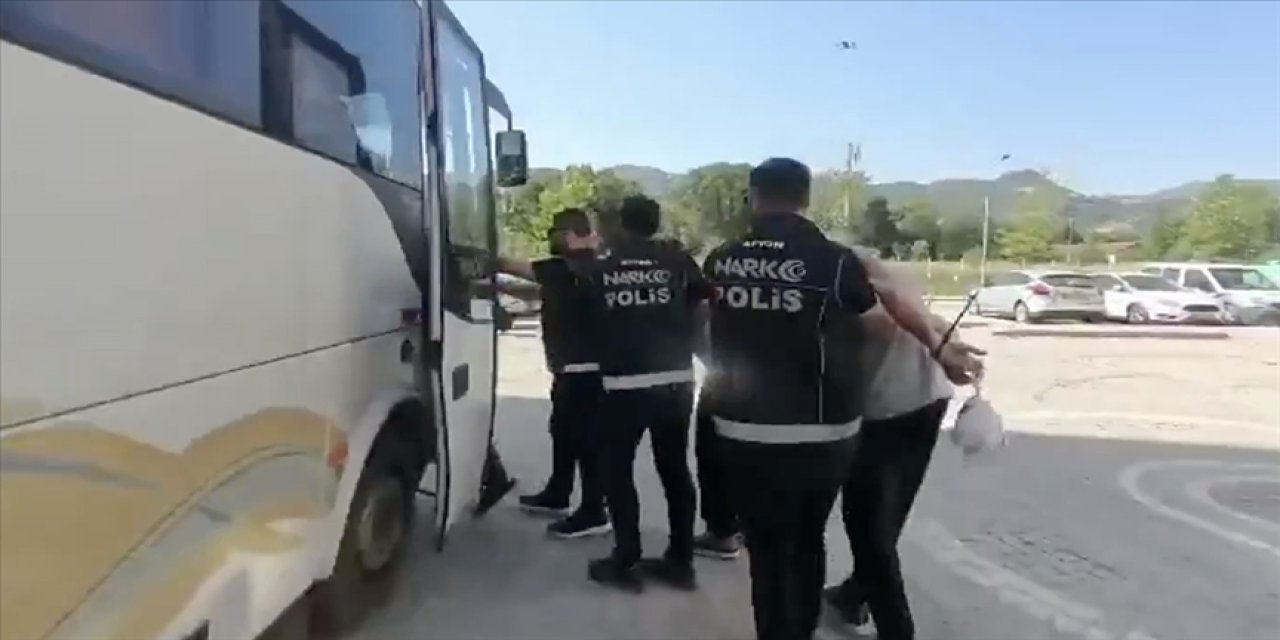 Konya dahil 72 ilde zehir tacirlerine operasyon