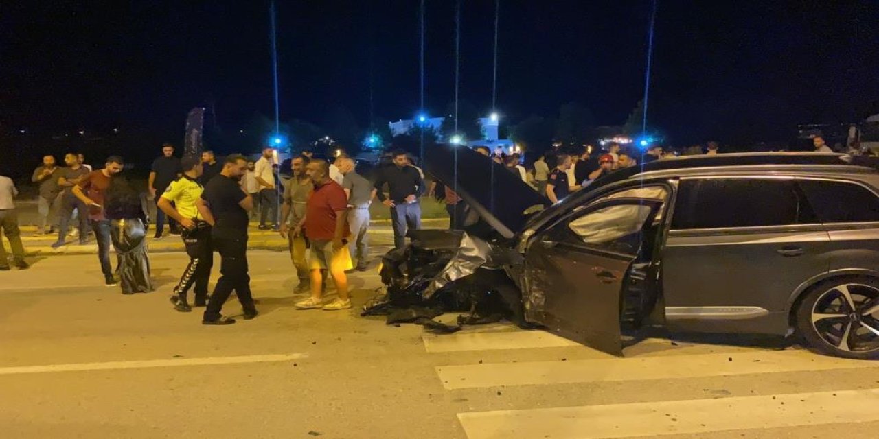 Konya’da iki otomobil çarpıştı! Yaralılar var