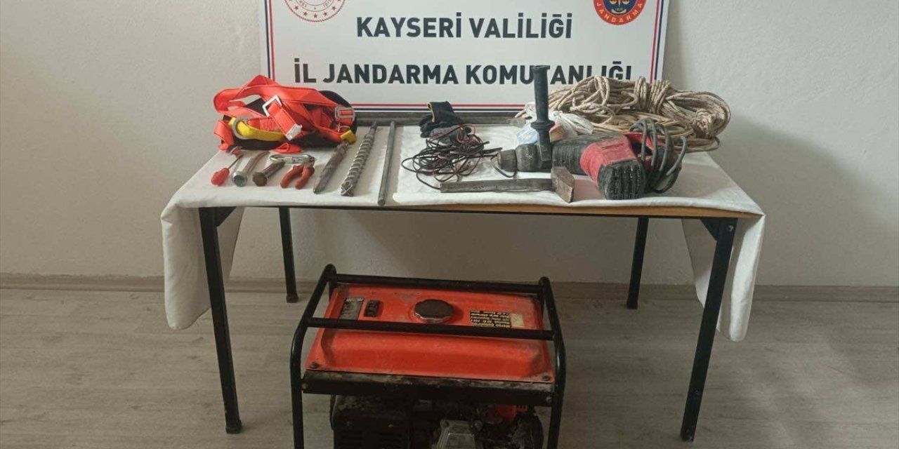 Uçurumda kolay yoldan zengin olma hayali jandarma engeline takıldı