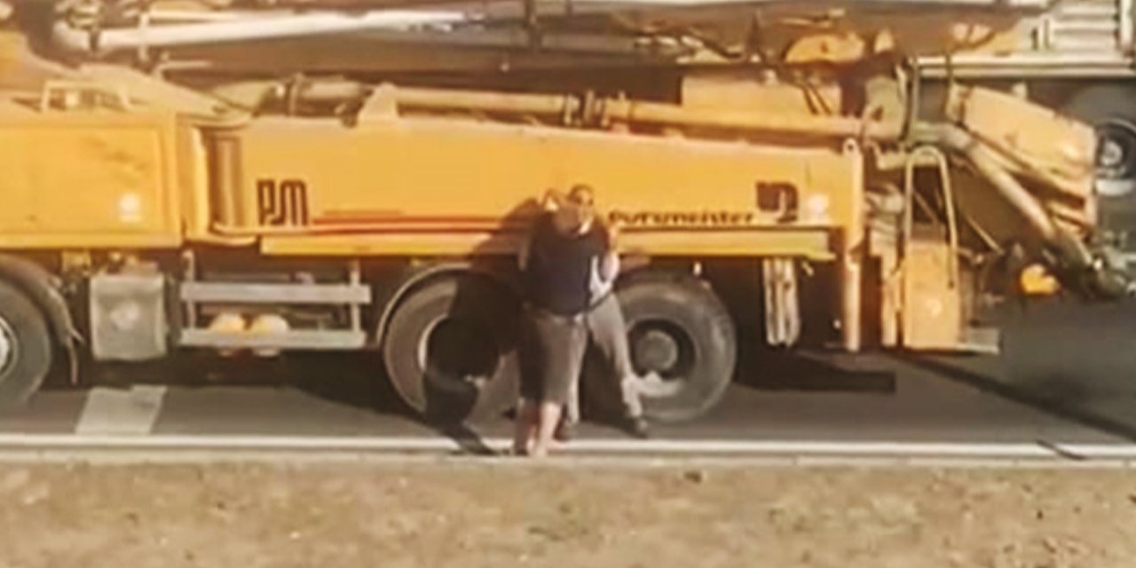 Aksaray yolunda dehşet! TIR şoförü operatörün boğazına bıçak dayadı