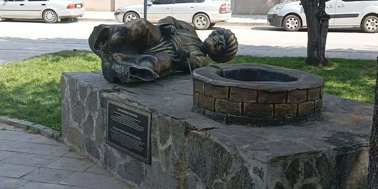 Konya'da Nasreddin Hoca heykeline saldırı