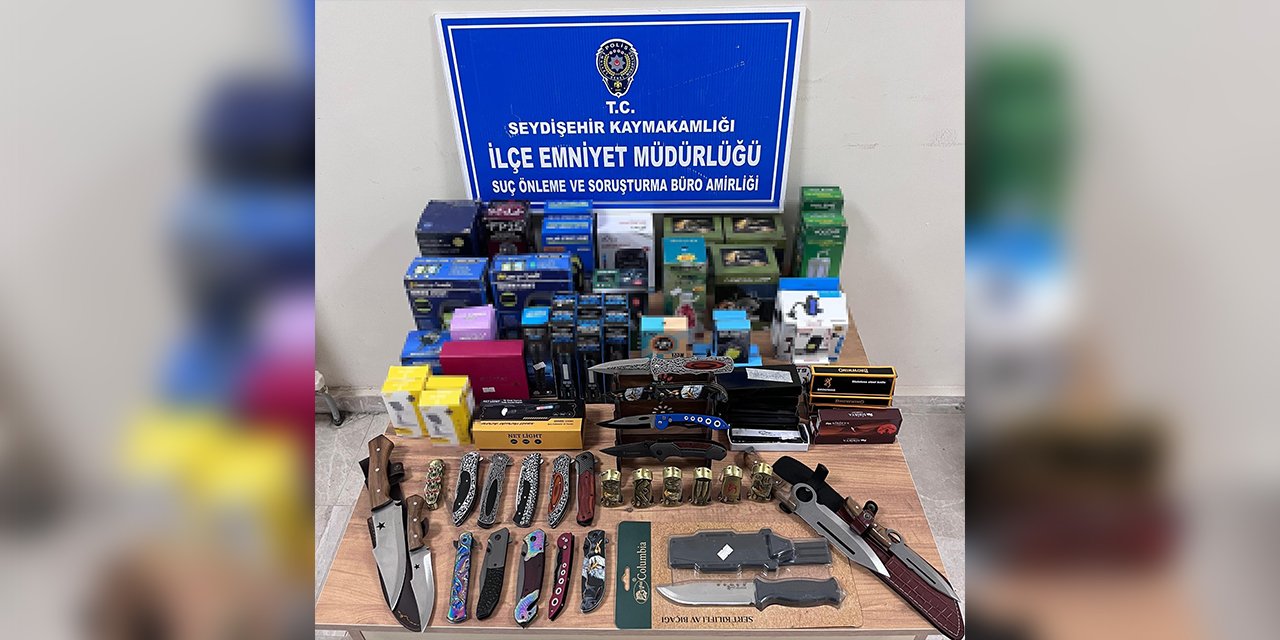 Yasaklı bıçaklar Konya'da yapılan baskında ele geçirildi