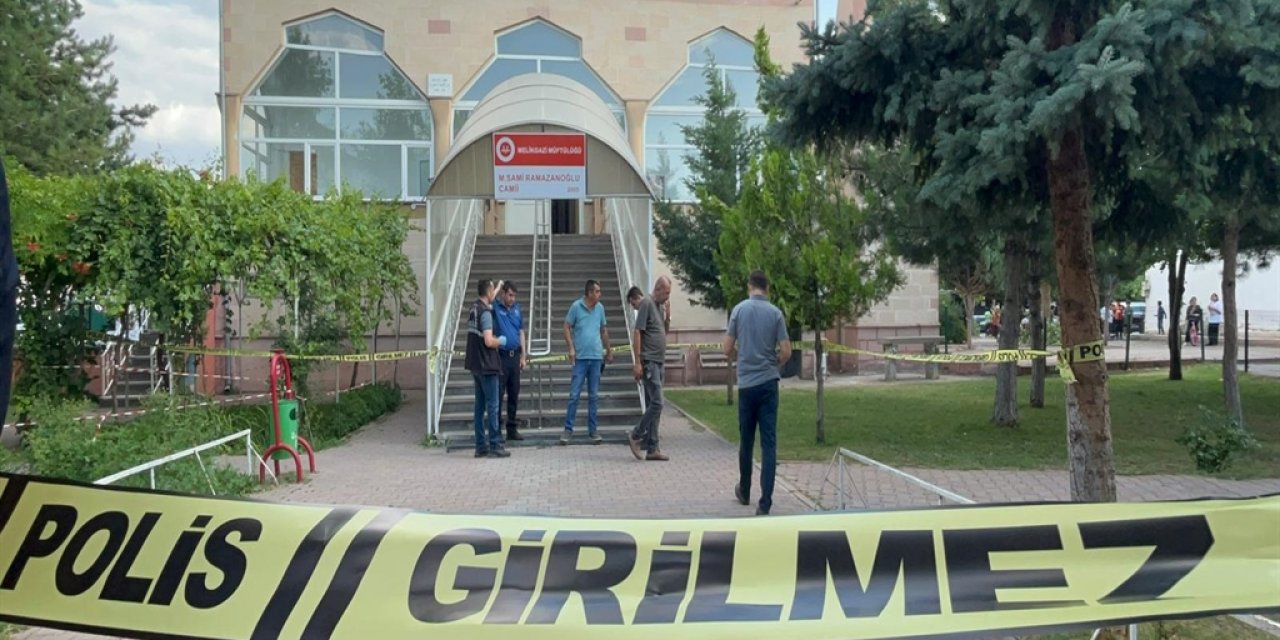 Komşusunu camide katleden zanlının ifadesi kan dondurdu