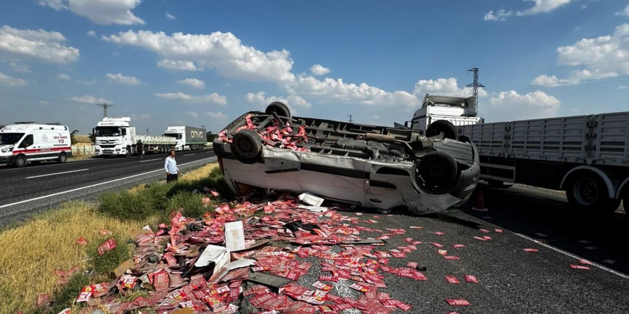 Konya Karapınar'da minibüs takla attı! Yaralılar var