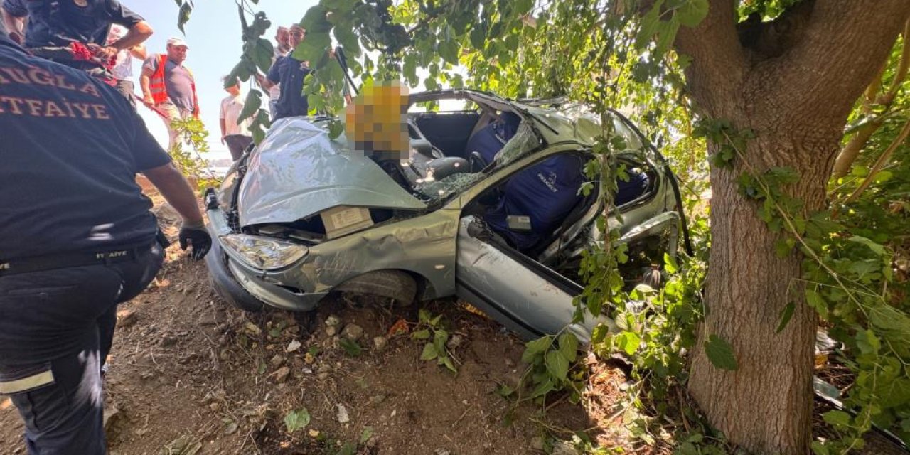 Araç sazlık alana uçtu! 1’i çocuk 2 kişi öldü