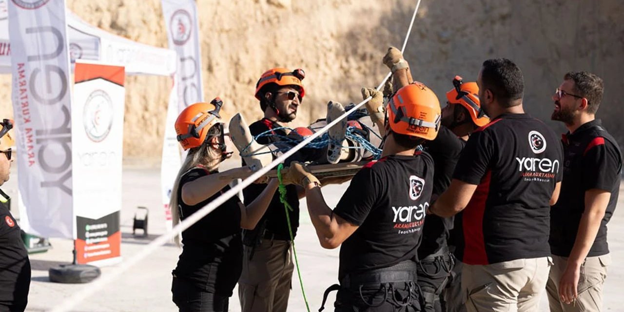 Konya’da yüksekten tahliye tatbikatı gerçeğini aratmadı