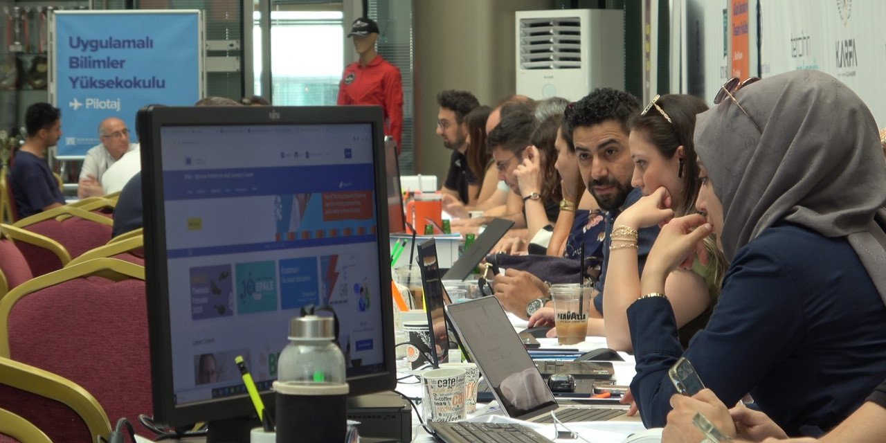 Konya’dan uyarı: Yapay zeka sizi değil siz onu kullanın