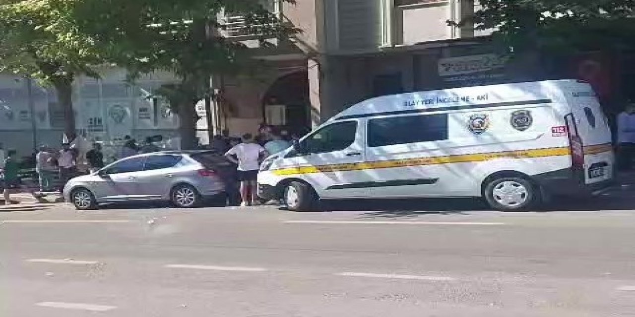 Kadın gazeteciyi gasp edip adına mesaj attılar: “Bu haber paylaşılmayacak”